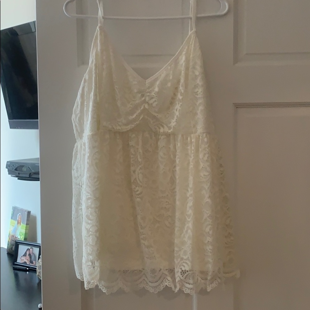 torrid size 4 cream top